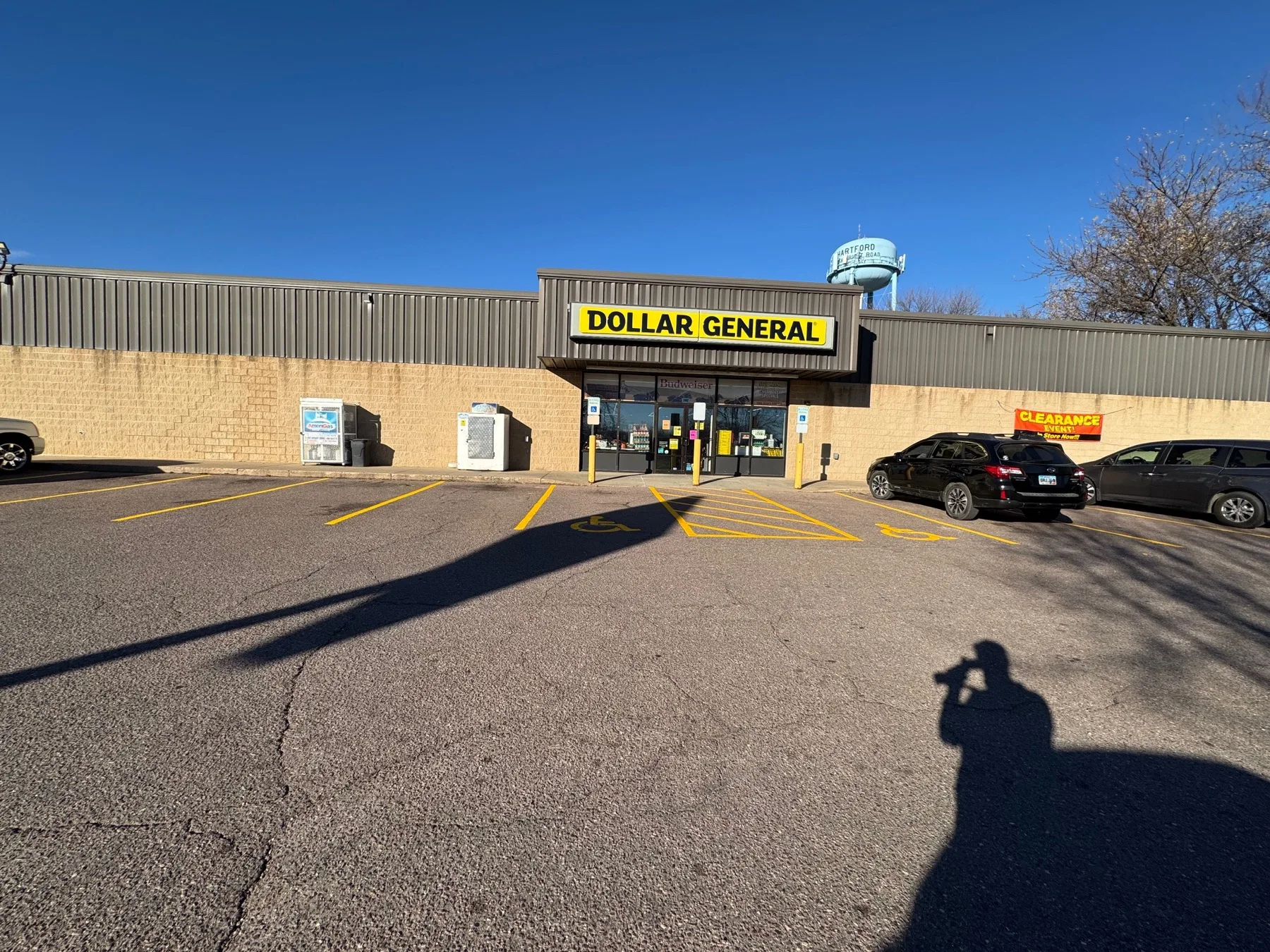 Retail storefront lot
