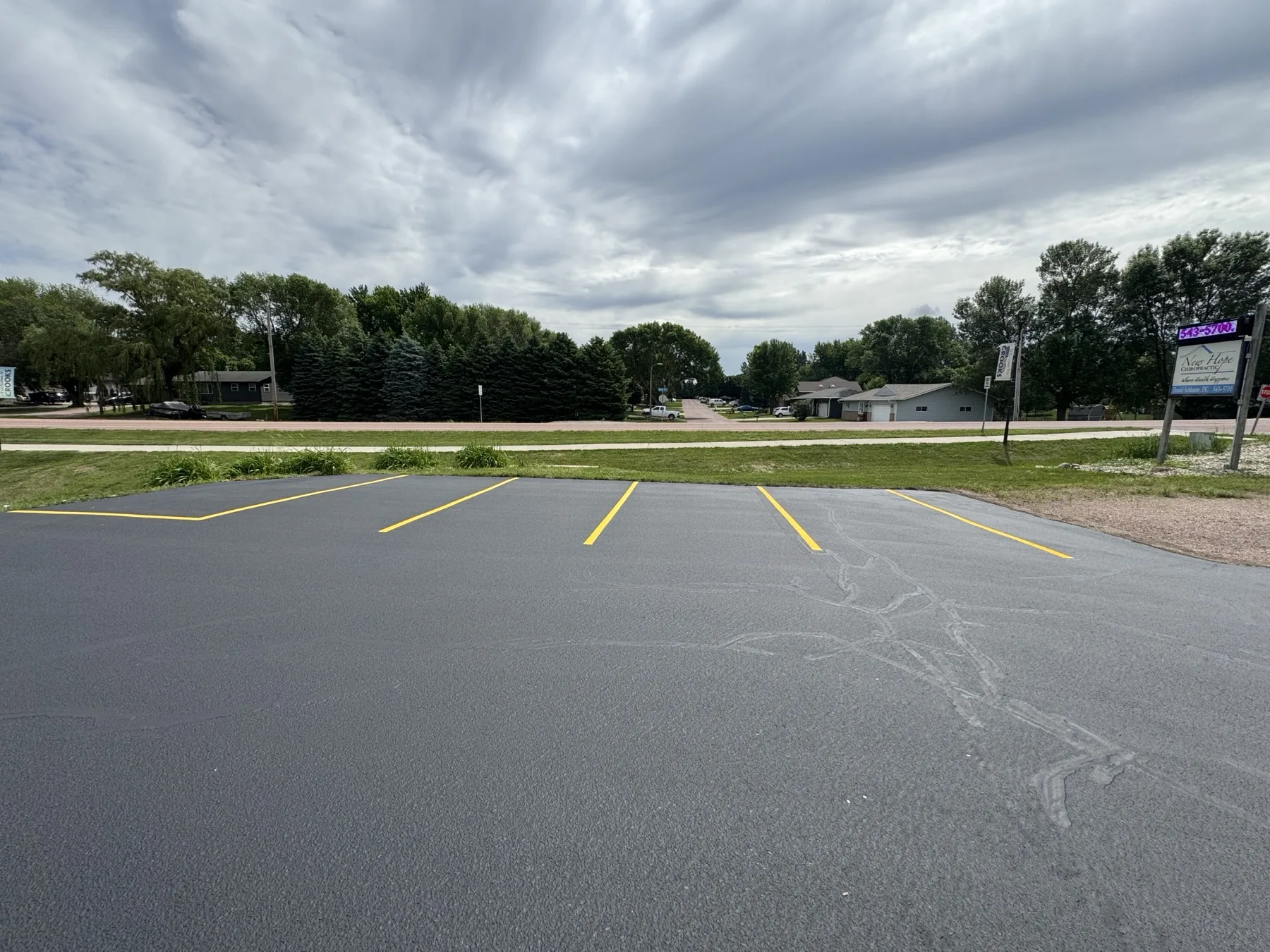 Wide commercial lot